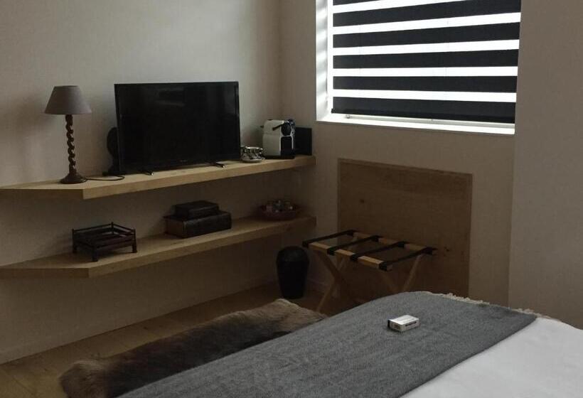 Стандартный Номер Кровать Кинг, B&b Sixteen