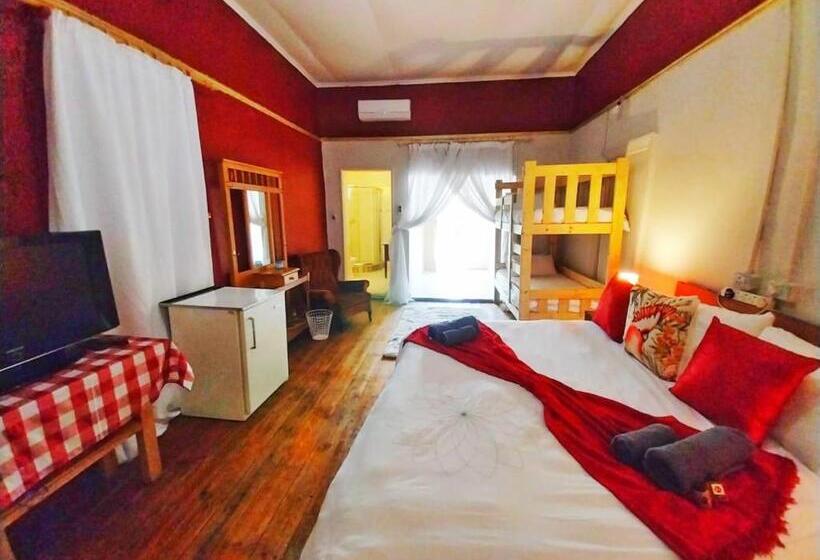 غرفة عائلية, Bun Clody Manor   Guest House & Coffee Shop