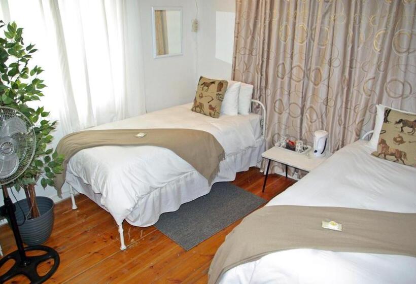 Номер Basic, Bun Clody Manor   Guest House & Coffee Shop