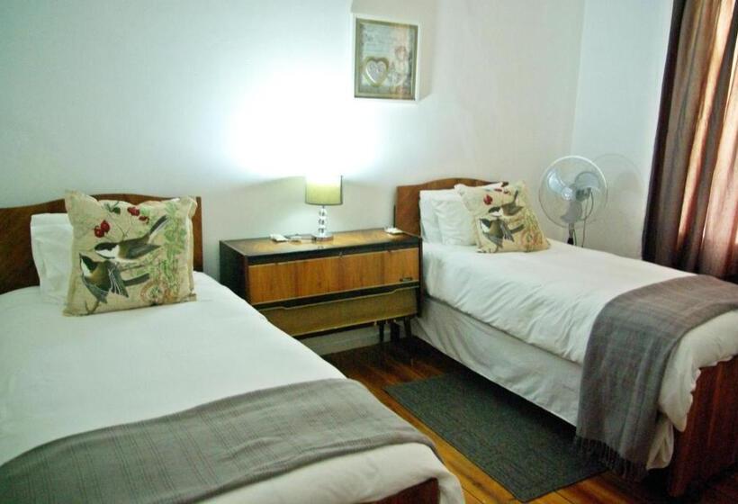 غرفة أساسية, Bun Clody Manor   Guest House & Coffee Shop