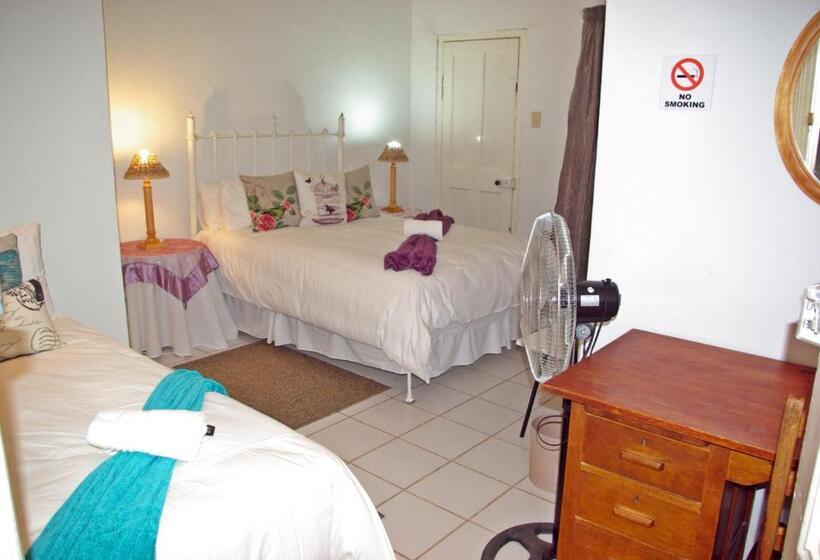 Семейный Номер Базовый, Bun Clody Manor   Guest House & Coffee Shop