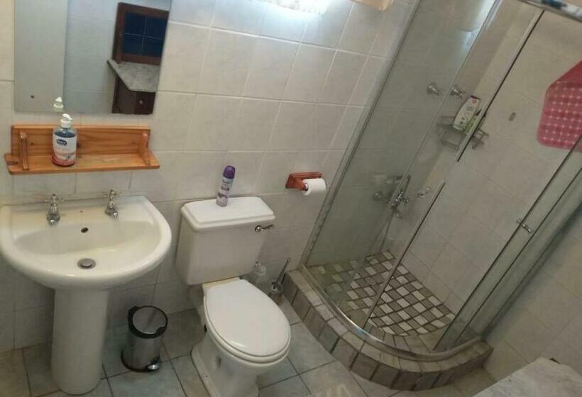 غرفة عائلية, Bun Clody Manor   Guest House & Coffee Shop