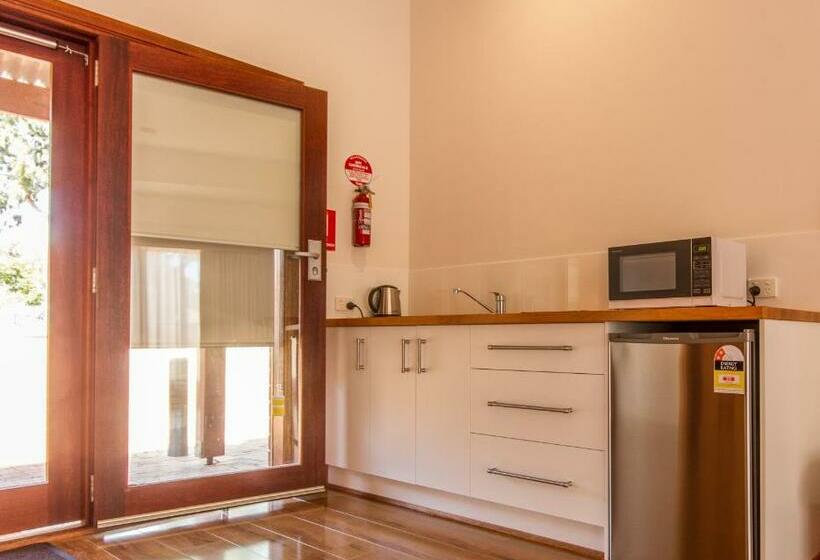 חדר סטנדרט עם מיטת קינג, Birdwood Motel