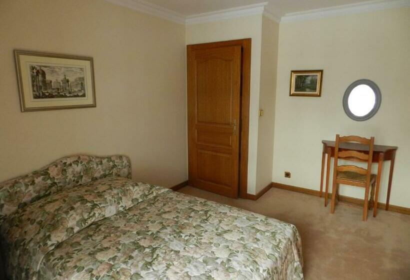 اتاق لوکس با بالکن, Ferme Bordbar B&b