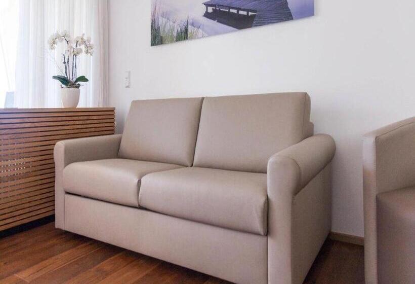 شقة غرفتين نوم مزودة بشُرفة, Gasthaus Seeblick