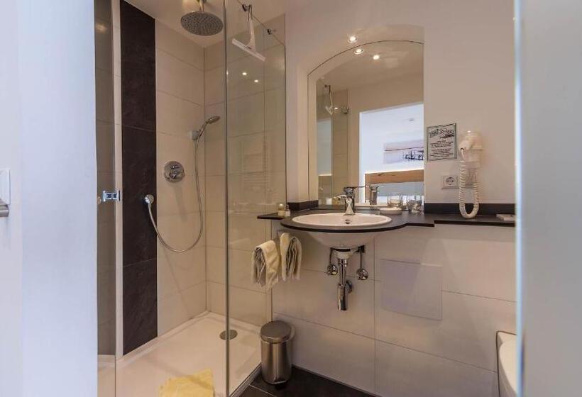 غرفة قياسية مطلّة علي البحيرة, Gasthaus Seeblick