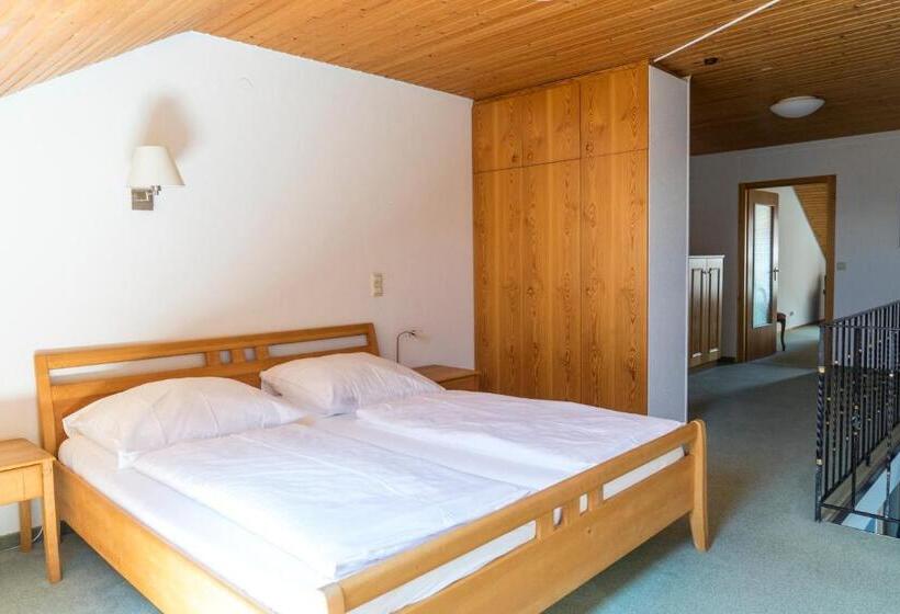 شقة غرفة واحدة, Gasthaus Seeblick