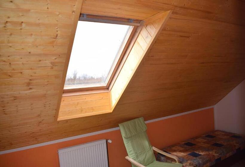 Номер Стандарт Трехместный, Guest House Pod Rozhlednou