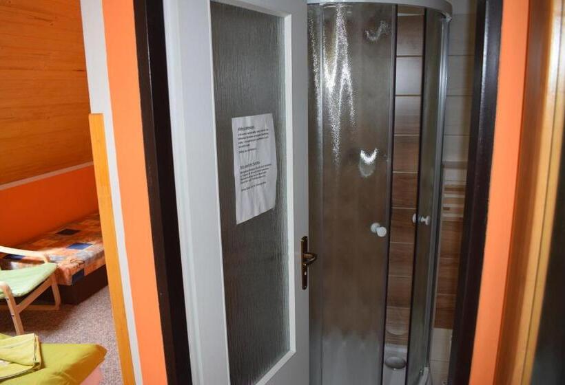 חדר סטנדרט לשלושה, Guest House Pod Rozhlednou