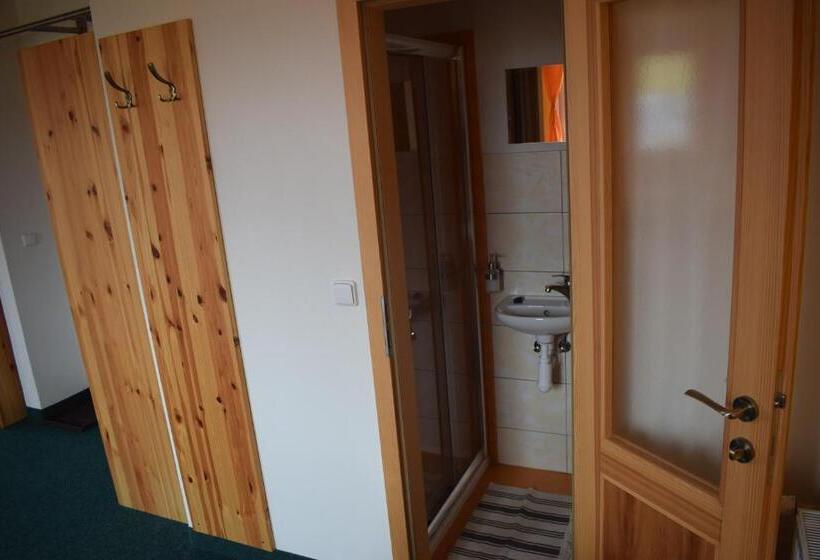 חדר משפחתי נוף להרים, Guest House Pod Rozhlednou