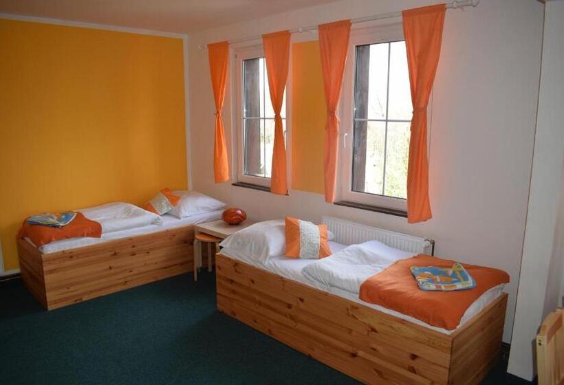 חדר משפחתי נוף להרים, Guest House Pod Rozhlednou