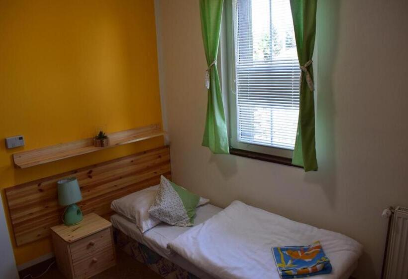 Quarto Estandar Individual, Guest House Pod Rozhlednou
