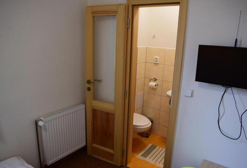 Quarto Estandar Individual, Guest House Pod Rozhlednou