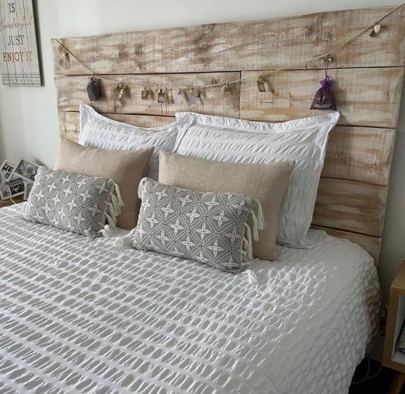 스탠다드 스튜디오, Studios Nuitée En Provence