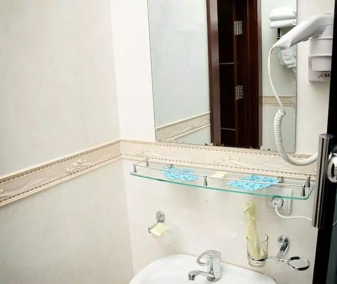 سوییت جونیور, Afalina