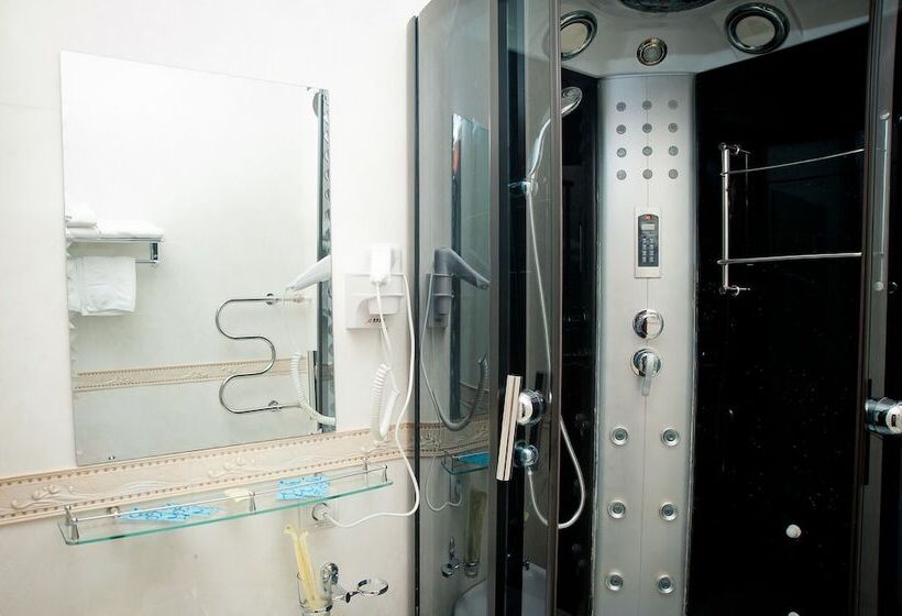 سوییت جونیور, Afalina