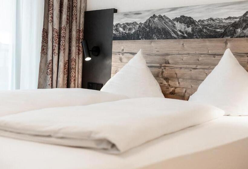 غرفة كلاسيكية, Alte Krone