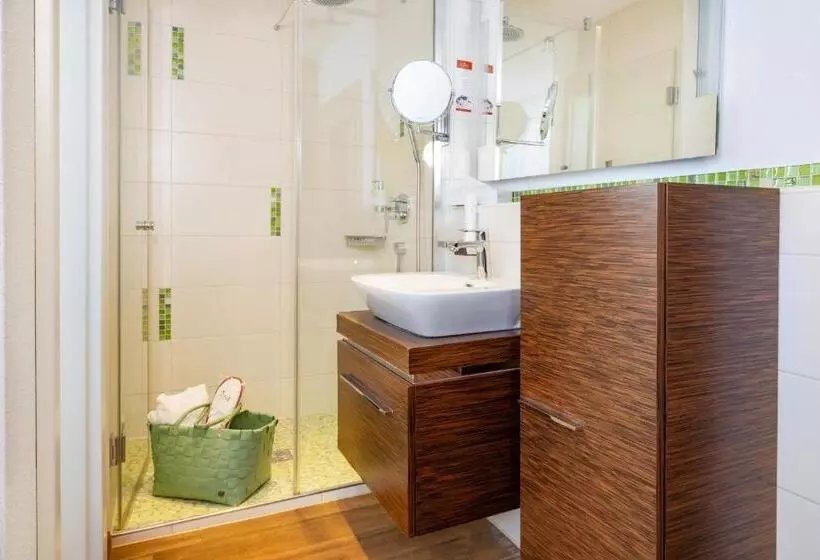 Standard Single Room, Alte Krone