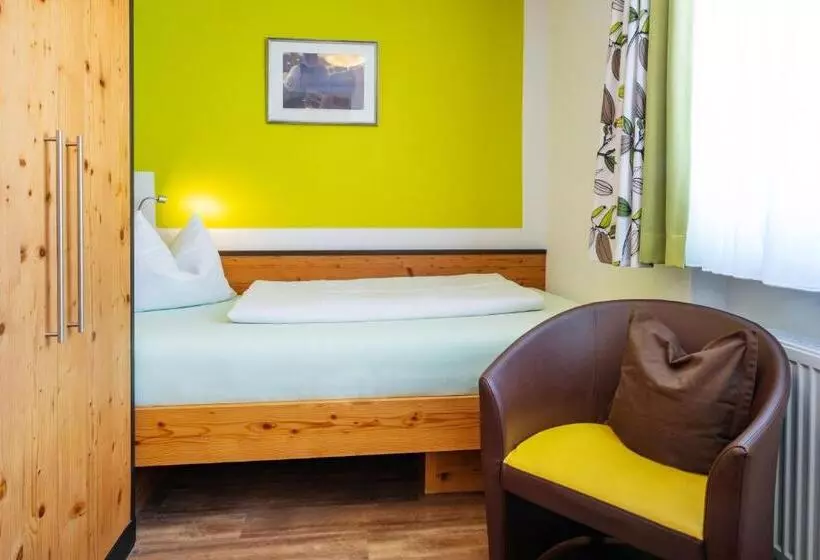 Standard Single Room, Alte Krone