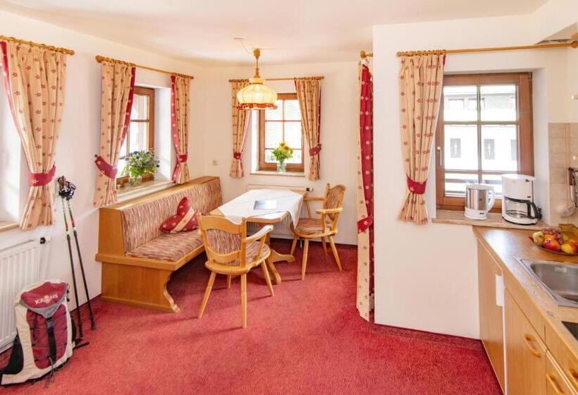 شقة غرفة نوم واحدة مزودة بشُرفة, Alte Krone