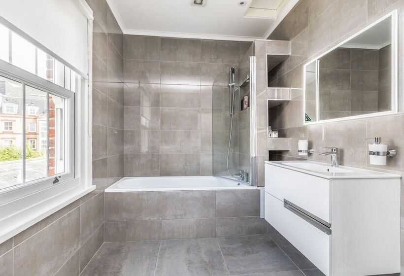 Студия Deluxe, Ashbys Accommodation & Spa Hire