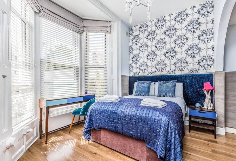 Студия Superior, Ashbys Accommodation & Spa Hire