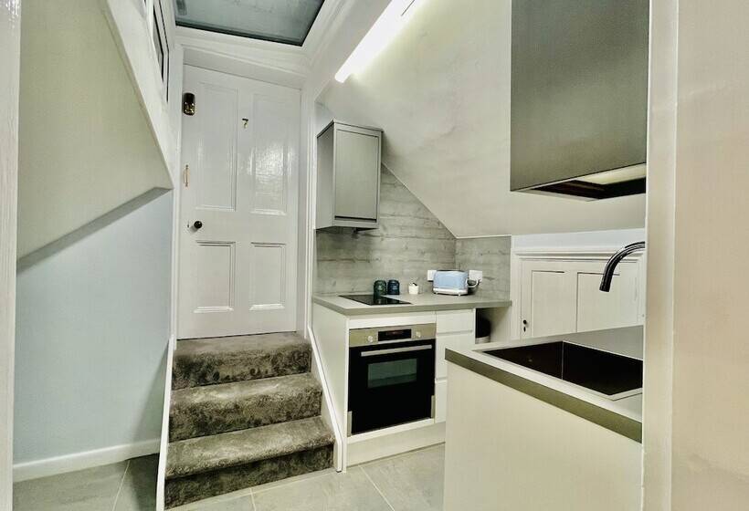 Студия Deluxe, Ashbys Accommodation & Spa Hire