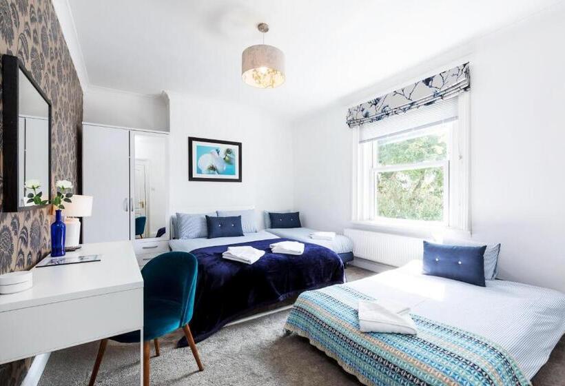 Семейный Номер Superior, Ashbys Accommodation & Spa Hire