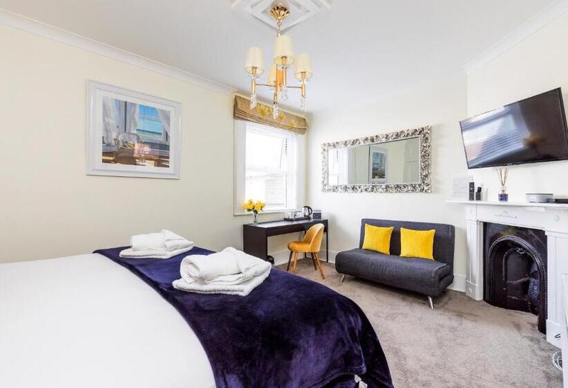 Семейный Номер, Ashbys Accommodation & Spa Hire