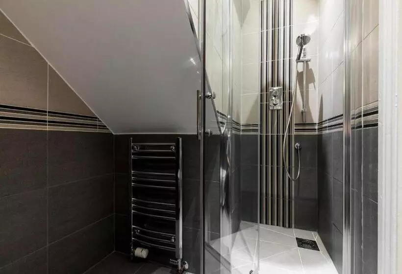 スタンダードルーム, Ashbys Accommodation & Spa Hire