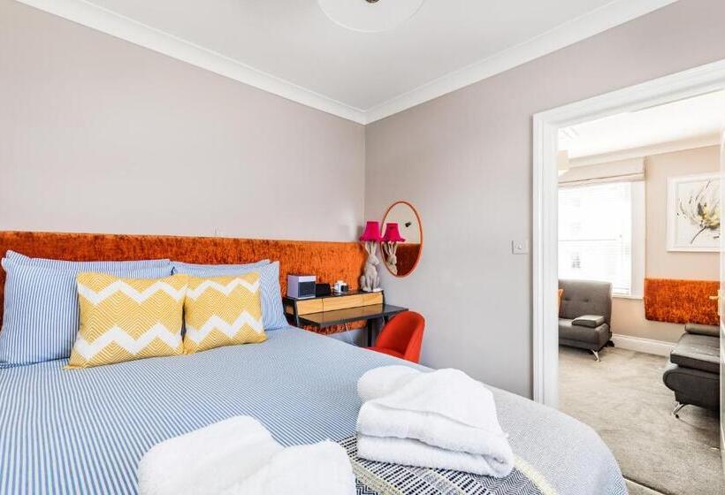 Family Suite, Ashbys Accommodation & Spa Hire