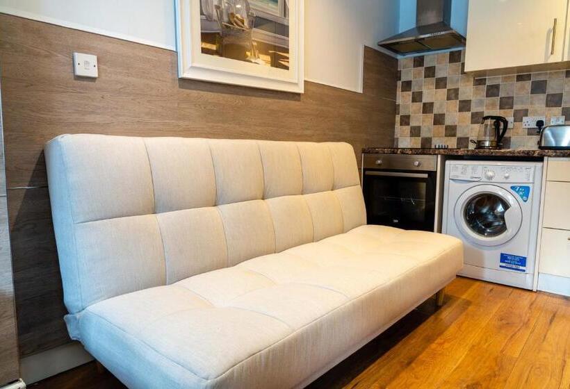 Студия Superior, Ashbys Accommodation & Spa Hire