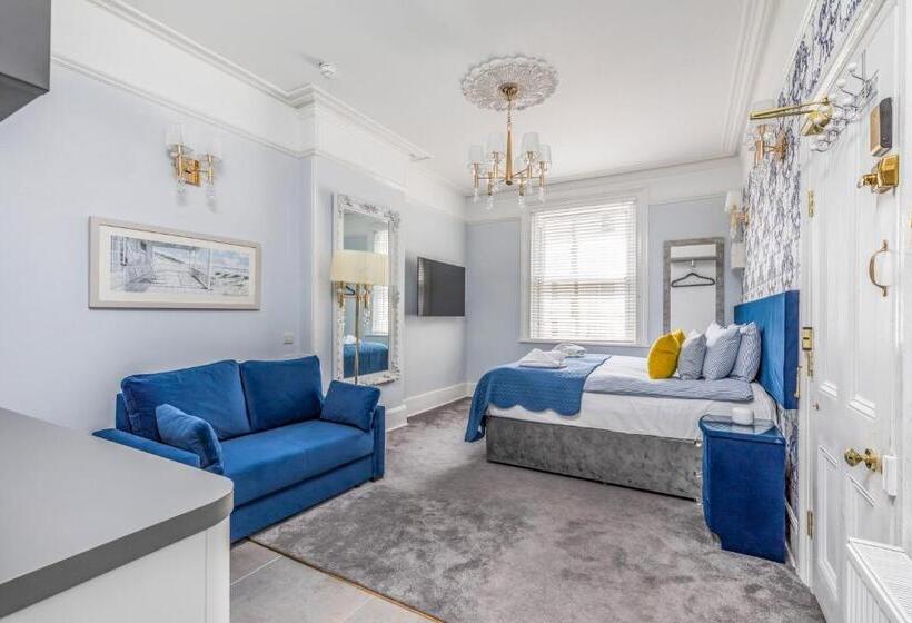 Студия Deluxe, Ashbys Accommodation & Spa Hire