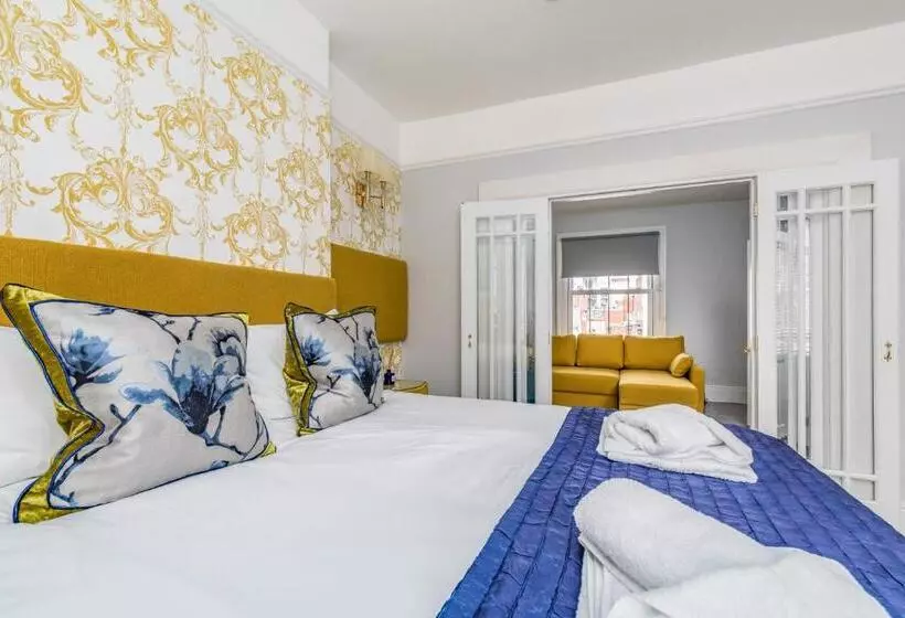 キングサイズベッドのデラックススイート, Ashbys Accommodation & Spa Hire