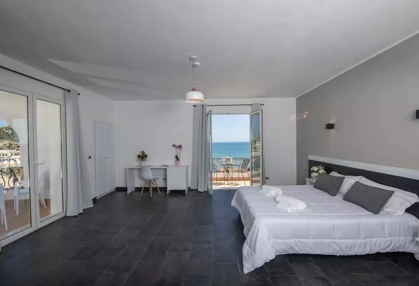 Camera Standard, Baia D Oro