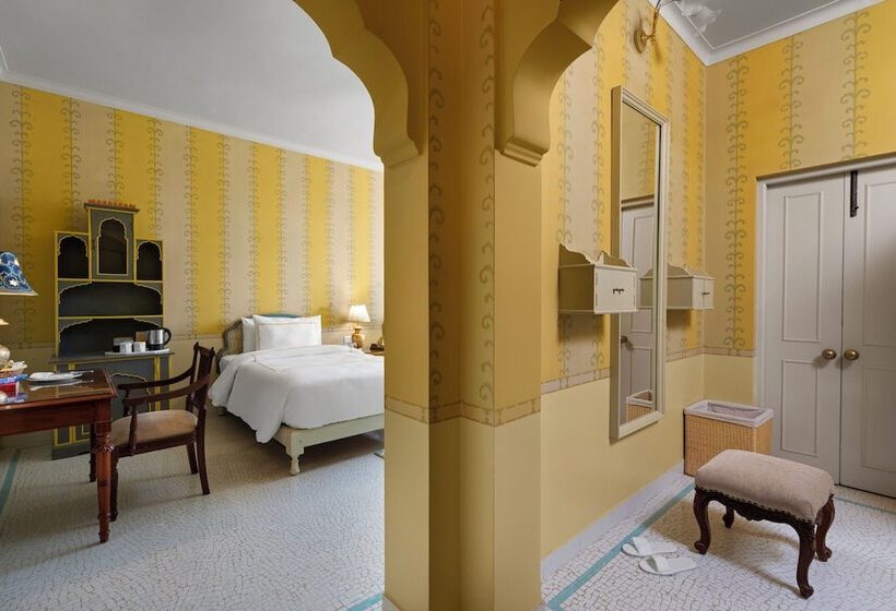 اتاق لوکس, Brij Gaj Kesri, Bikaner   A Boutique Luxury Palace