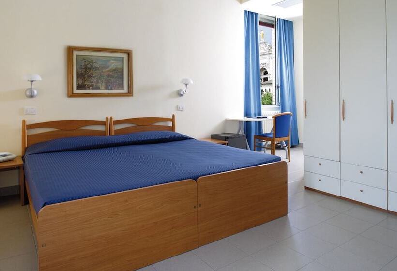 غرفة قياسية, Domus Pacis Assisi