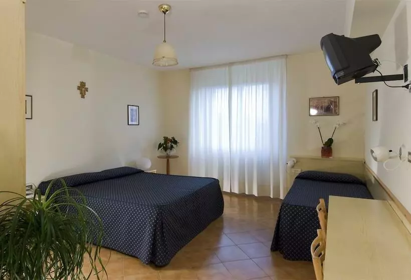 اتاق استاندارد سه نفره, Domus Pacis Assisi