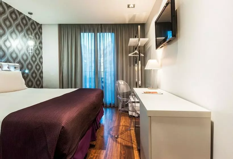 Chambre Standard avec Vues, Ikonik Ramblas
