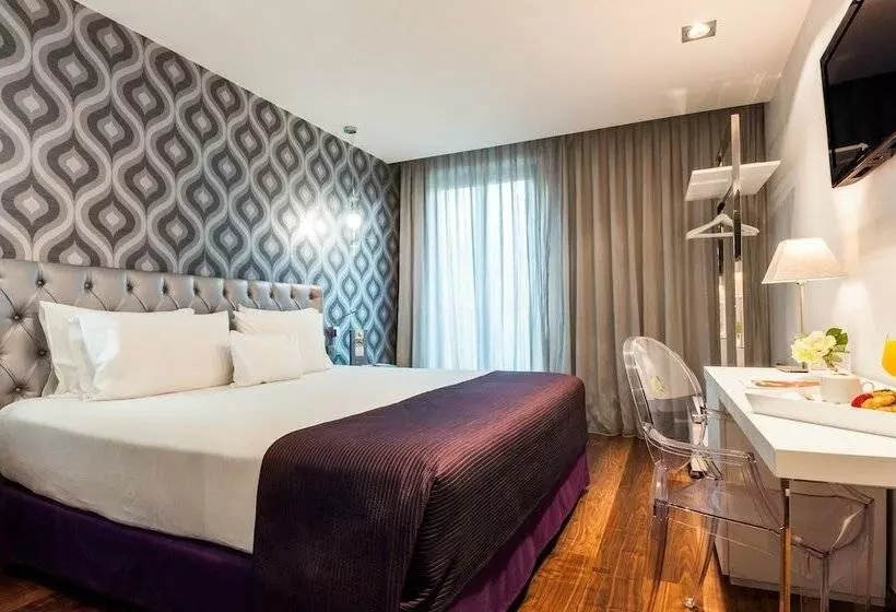 Chambre Standard avec Vues, Ikonik Ramblas
