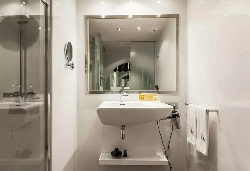 Chambre Standard avec Vues, Ikonik Ramblas