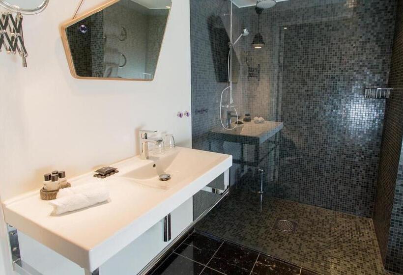 חדר סטנדרט, Flora