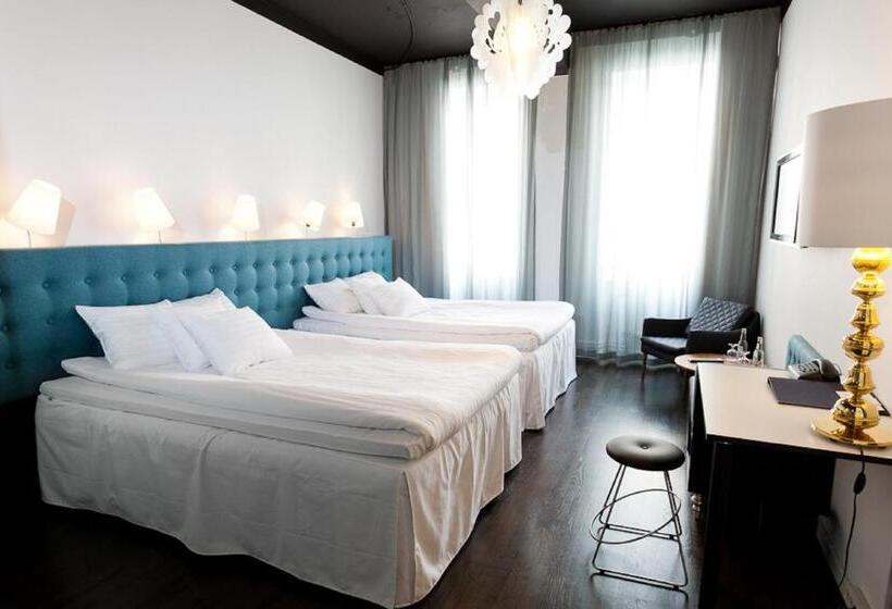 חדר משפחתי, Flora