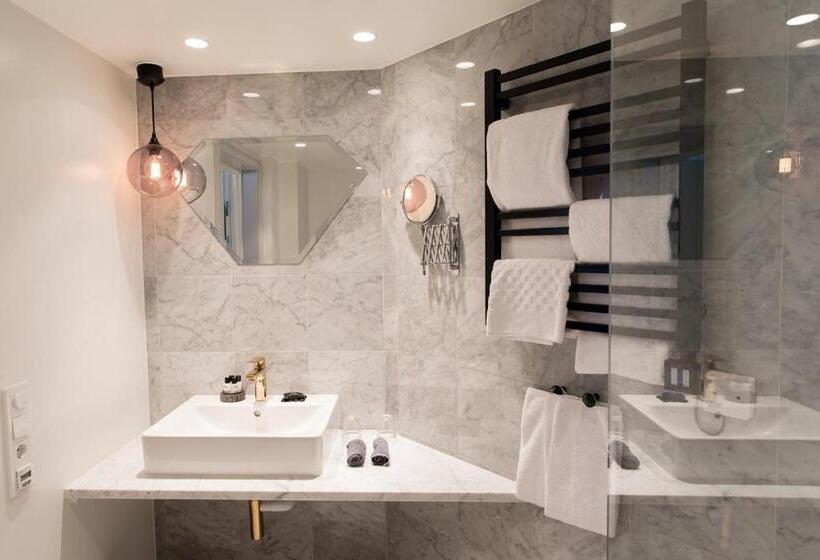 חדר סטנדרט, Flora