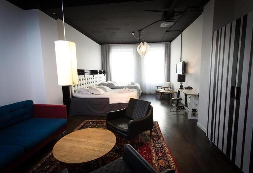 חדר משפתחתי סופריור, Flora