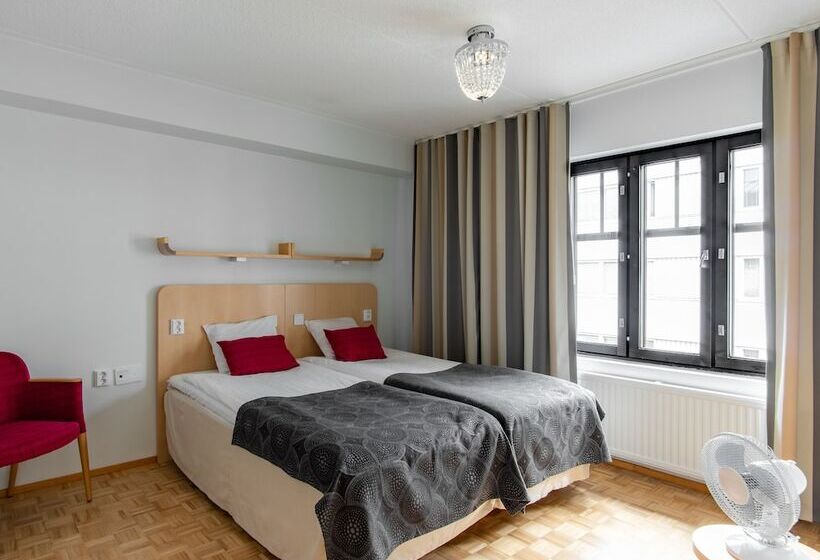 침실 1개 아파트, Jahtihovi