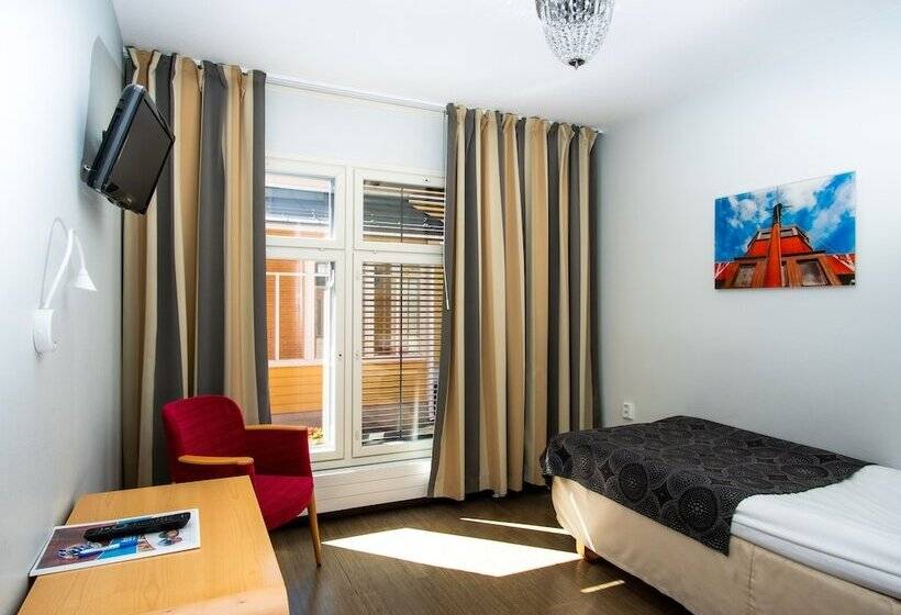 이코노미 룸, Jahtihovi