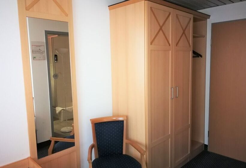 חדר סטנדרט, Near By