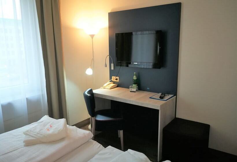 חדר סטנדרט, Near By