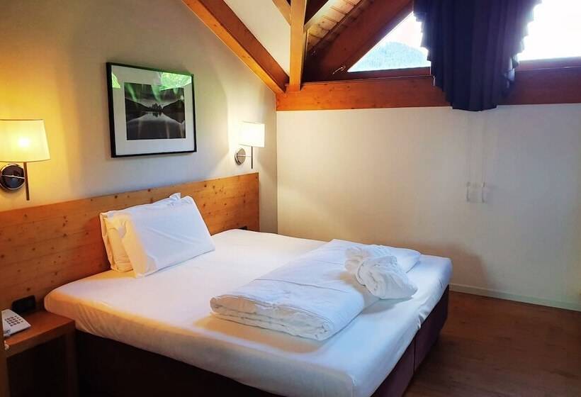 غرفة قياسية, Orso Grigio